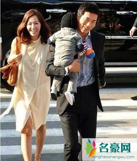 尹民秀老婆是干嘛的 尹民秀和老婆关系及资料