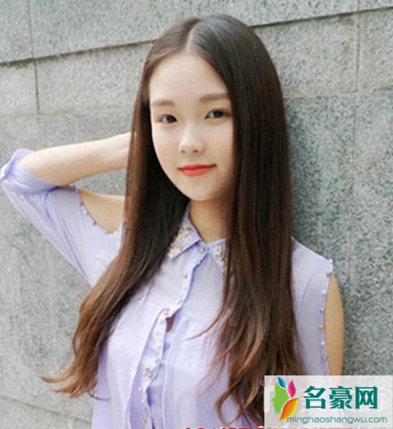 名豪网女生长发发型图片_适合秋冬季乖乖女长发发型图片6