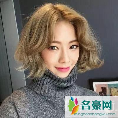 女生最流行的发型短发_夏季流行短发发型女_女生流行短发图片9