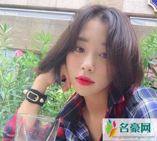 夏季清爽发型女短发_季凉爽短发发型图片4