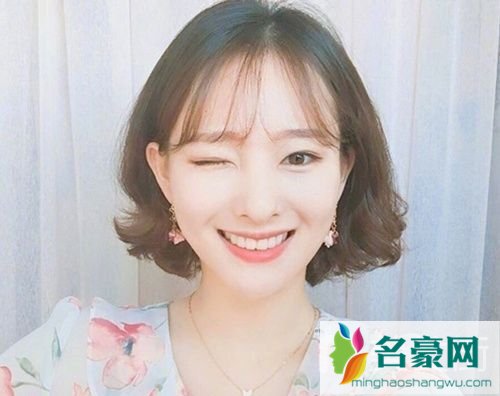 洋气短发发型图片女潮款_2019年最流行的短发发型图片4