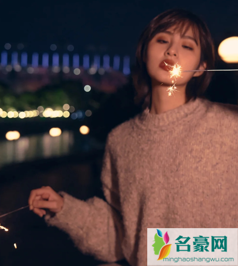 2021春节怎么用仙女棒拍出好看的照片8