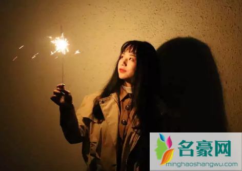 2021春节怎么用仙女棒拍出好看的照片15