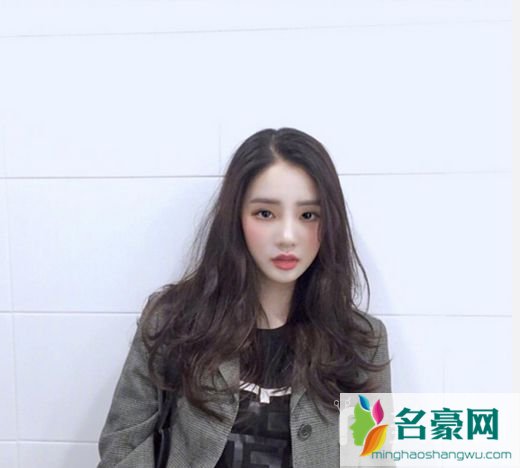 女生换发型等于换张脸_最时髦的潮女发型图片4