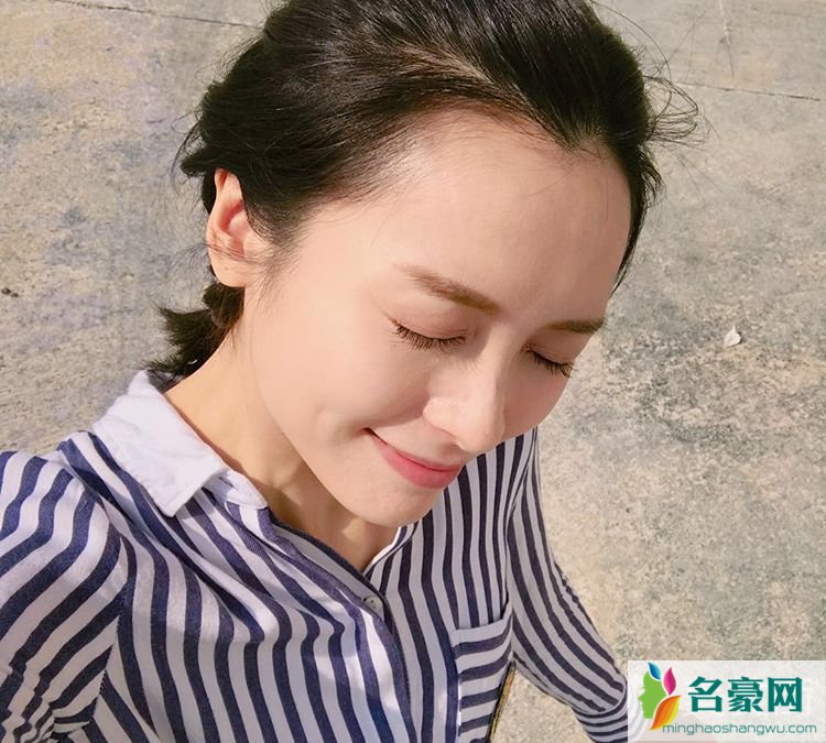 男生最爱的女生发型无刘海低马尾