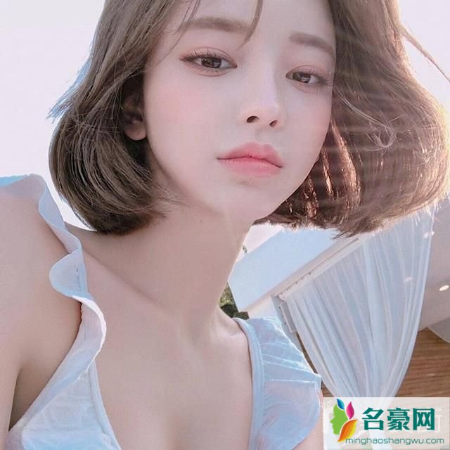 最减龄的女生发型：超短发3