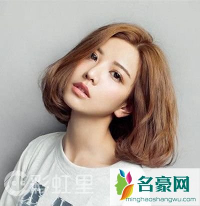 染发颜色：亚麻栗色