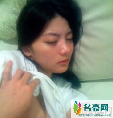 吴亚馨33张未处理艳照 怪不得现在台湾综艺看不到她了