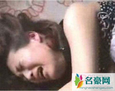 当年刘嘉玲被绑架被轮了图片 太残忍啦,视频里哭得好无助