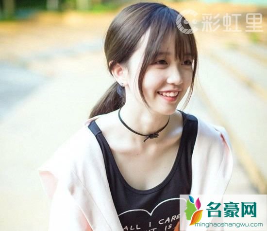 齐刘海发型图片女4