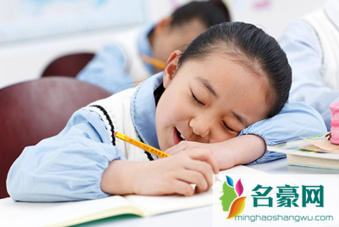 67%的中小学生睡眠时间不达标怎么回事1