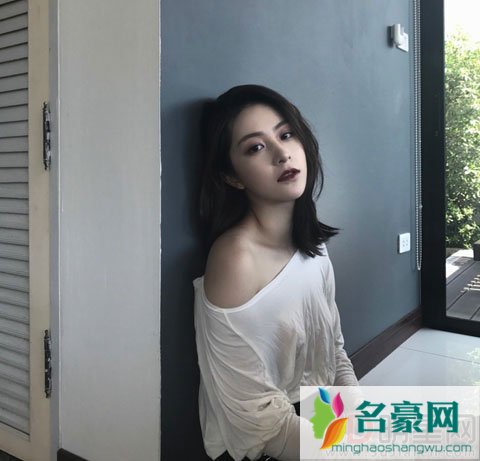 林更新网红女友晒照 网友惊呼王柳雯上围贫瘠