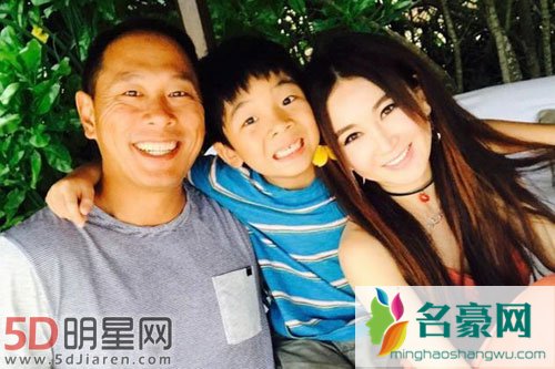 温碧霞被疑婚变 微博正面回应婚变传闻