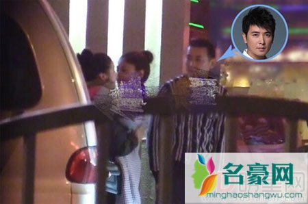 娱乐圈出轨男星再添一人 保剑锋夜会神秘女子疑似出轨