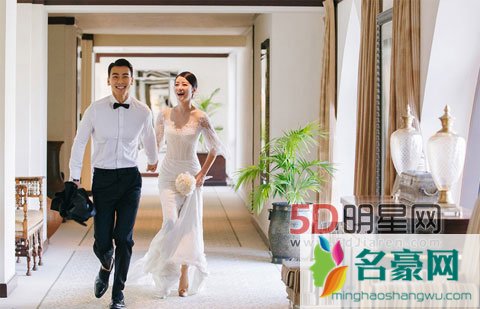 陈紫函戴向宇今日大婚 陈紫函戴向宇婚礼进行时