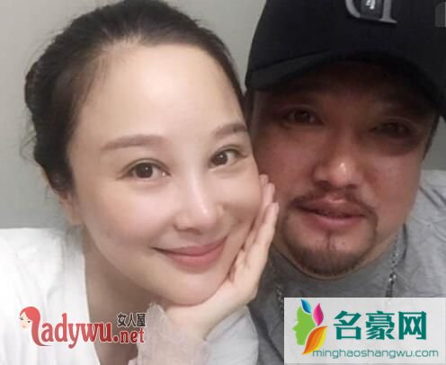 贾冰老婆是李丽丽吗