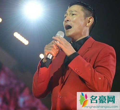 刘德华身体恢复良好 演唱会推迟明年举行