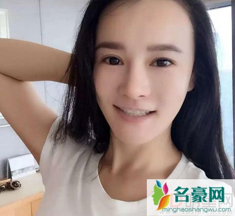 邹市明娇妻性感好身材 冉莹颖美臀都上天了