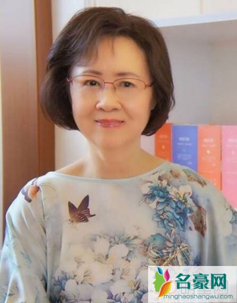 琼瑶儿媳与萧蔷同发声支持 家务事成琼瑶与继子女的笔战