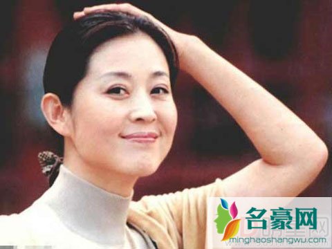 倪萍爆娱乐圈明星整容真相 倪萍自曝也打针