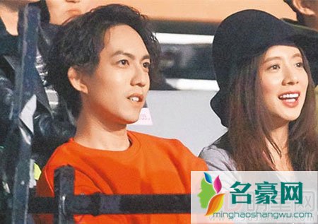 Hebe演唱会表白好姐妹 调侃林宥嘉娶到了好老婆