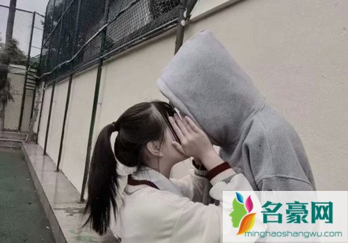 网恋女生为什么不给你照片