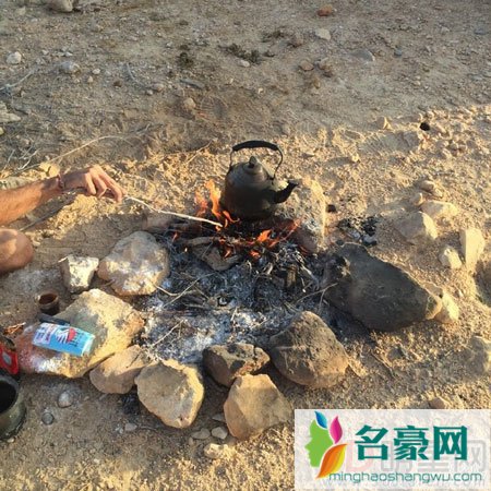 刘烨为诺一庆生 沙漠野营锻炼六岁男子汉