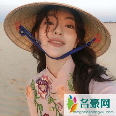 女生拒绝表白但是愿意跟你聊天