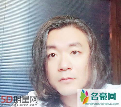 张嘉佳谈新片赞岳云鹏 张嘉佳导演电影摆渡人