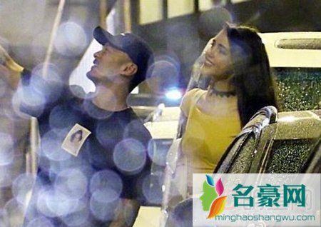 余文乐深夜约会外籍女模 身材火辣女友再度成谜