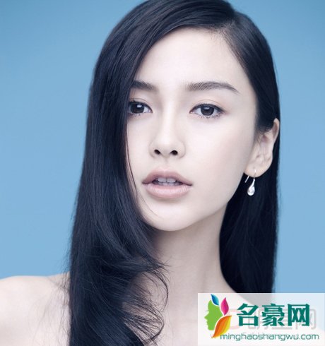 Angela晒与杨颖亲密合照　网友：两个Baby终于合体