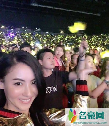 张柏芝香港观看bigbang演唱会 人气男团再添明星粉丝