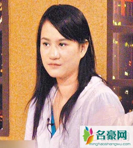 妈妈听我说小小彬资料 小小彬的亲妈妈