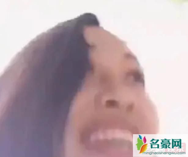 女球迷强吻梅西是什么情况 这位女球迷到底是谁?