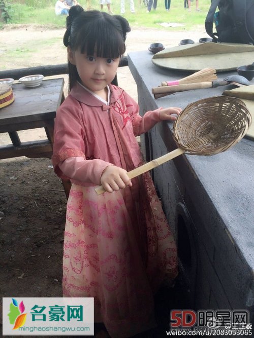 青丘狐传说王芷璇扮演小婴宁剧照及资料年龄 王芷璇的爸爸妈妈是谁叫什么