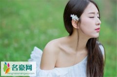 适合发女儿照片的句子 你的可爱治愈一切的不可爱