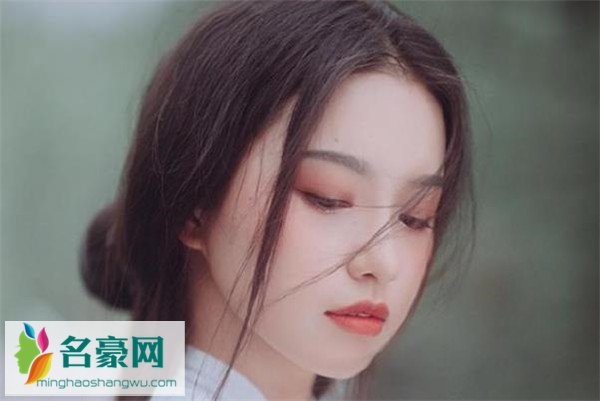 挽留女朋友感动的话50