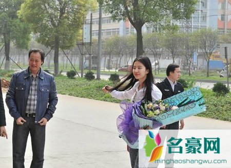 刘亦菲被谁潜规则过 刘亦菲被成龙潜规则