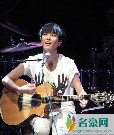 何韵诗出柜女友 何韵诗前女友新女友真正女友