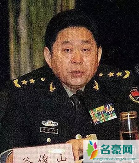 谷俊山和汤灿有染 谷俊山情人汤灿照片