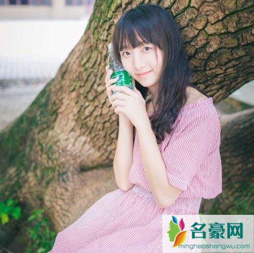 我和女同学的荒岛生涯