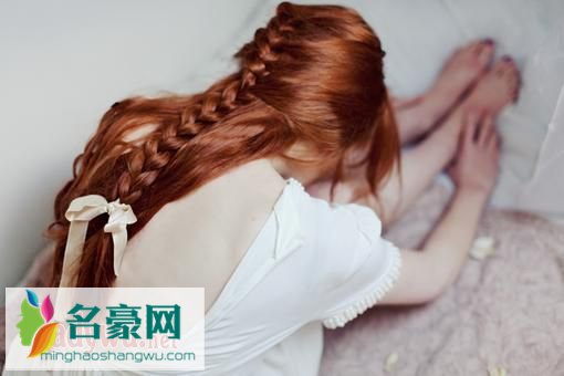 女人跟前任纠缠不清