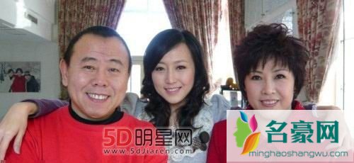 潘长江老婆杨云个人资料及照片 潘长江豪宅曝光