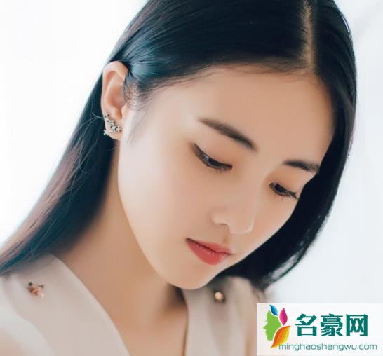 与美女合租闹出笑话