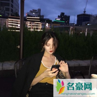 女朋友手机里有前男友的照片