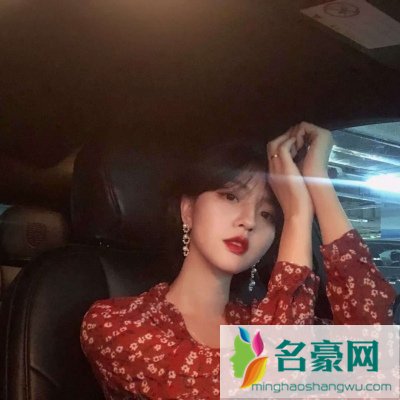 女朋友手机里有前男友的照片