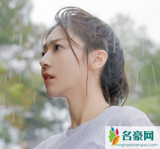 极海听雷哑女是谁