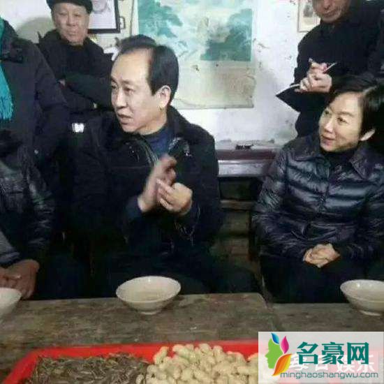 许家印和老婆丁玉梅怎么认识的 丁玉梅现在在做什么?